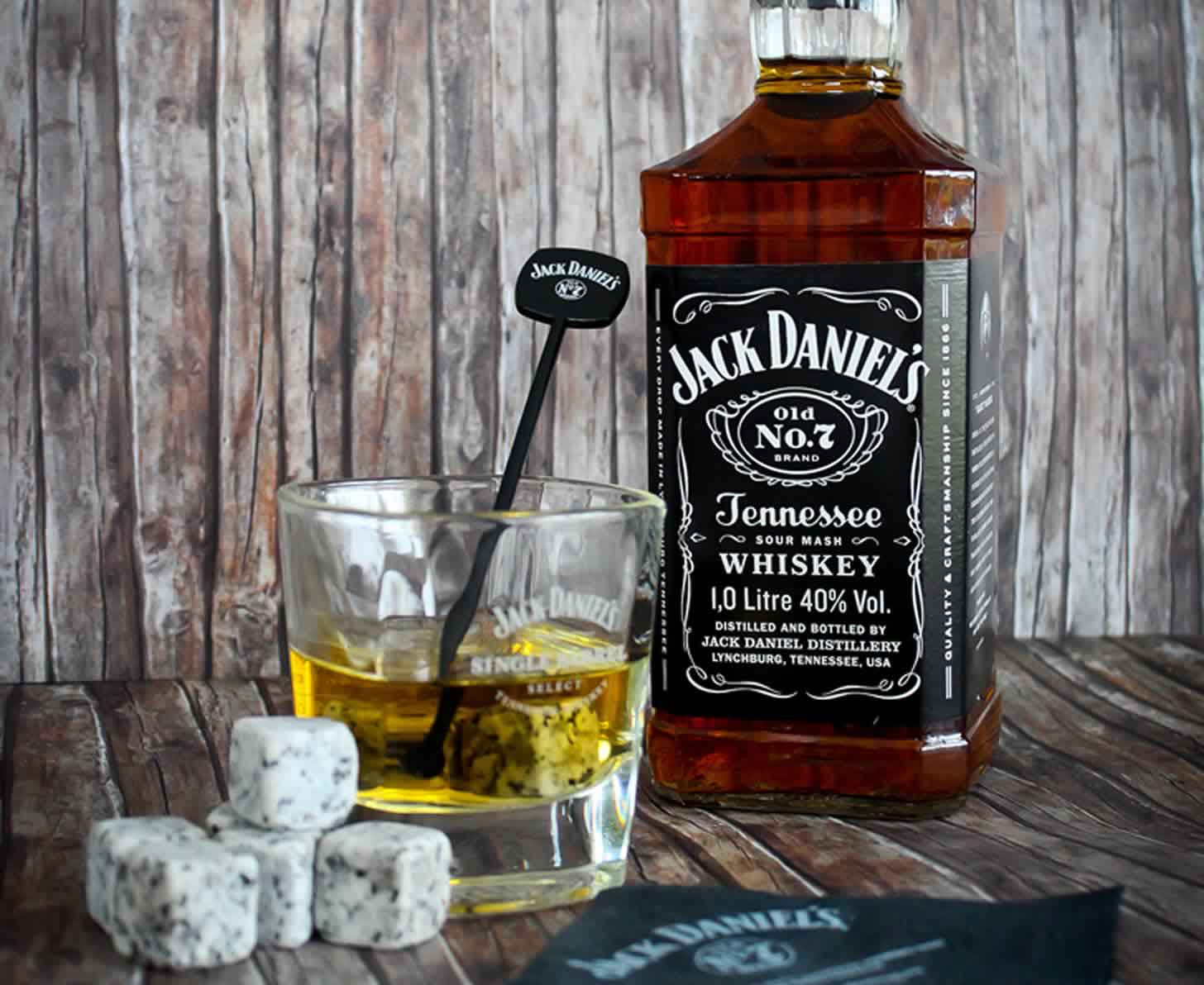 Виски "Джэк Дэниэлс" .